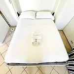 Lulu - アパート *